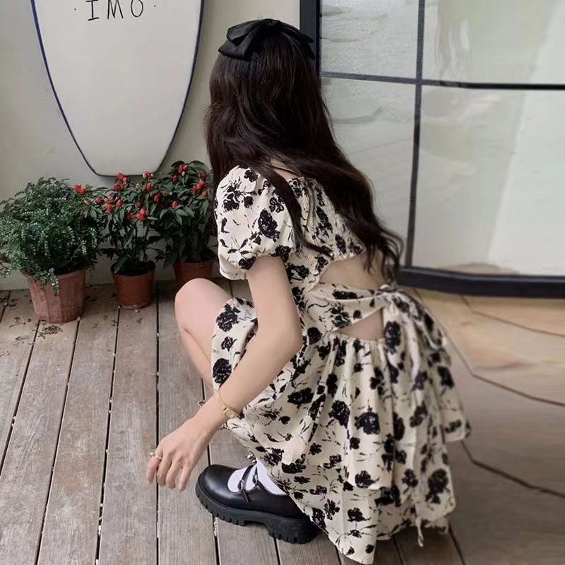 小个子公主风碎花泡泡袖连衣裙女夏季小众后背设计感显瘦甜辣