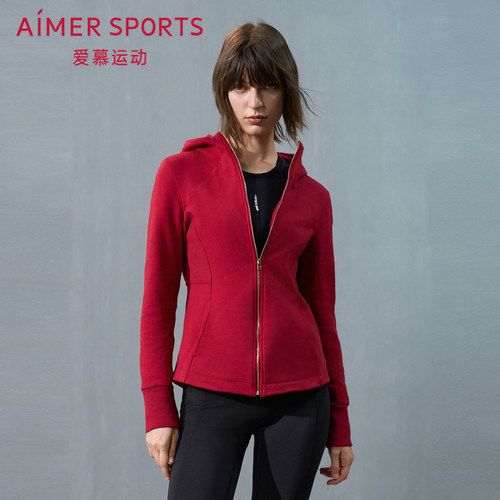 女士红色带帽拉链棉质加厚短外套