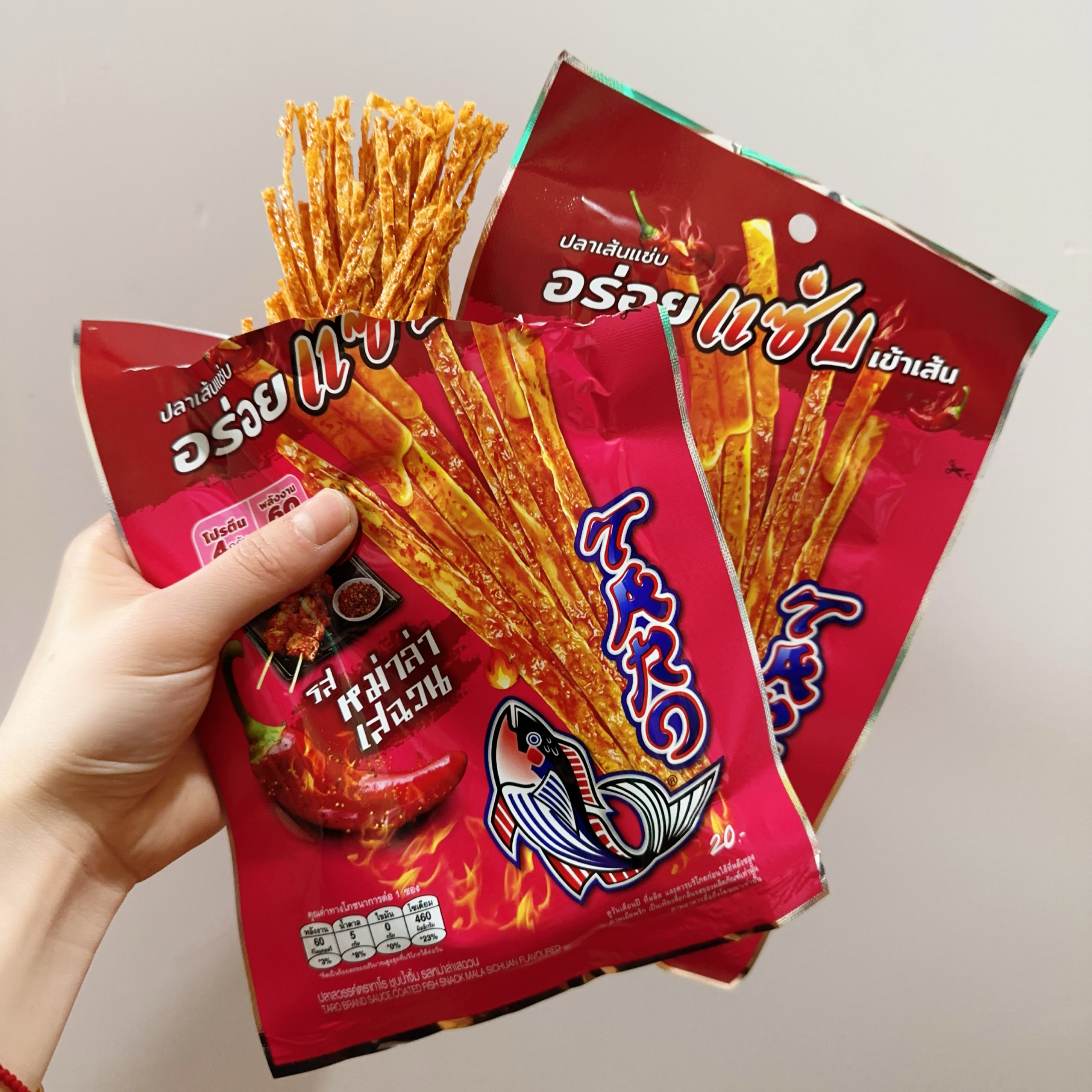 够辣！泰国711零食鱿鱼丝墨鱼魔鬼辣铁板烧烤下酒鱿鱼丝即食小吃