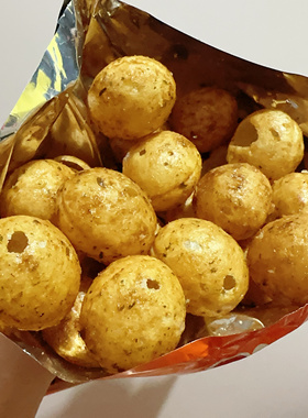 巨好吃！越南进口章鱼烧口味膨化脆脆球聚会零食办公室怀旧网红品