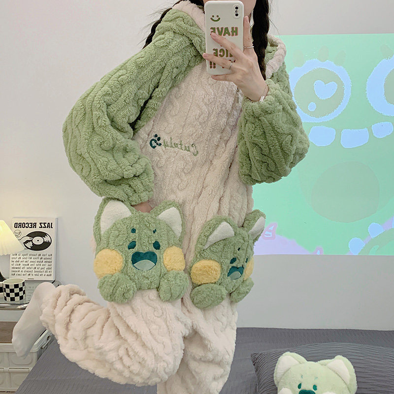 法兰绒可爱卡通连体睡衣女款嘟嘟猫2022年秋冬季珊瑚绒家居服套装