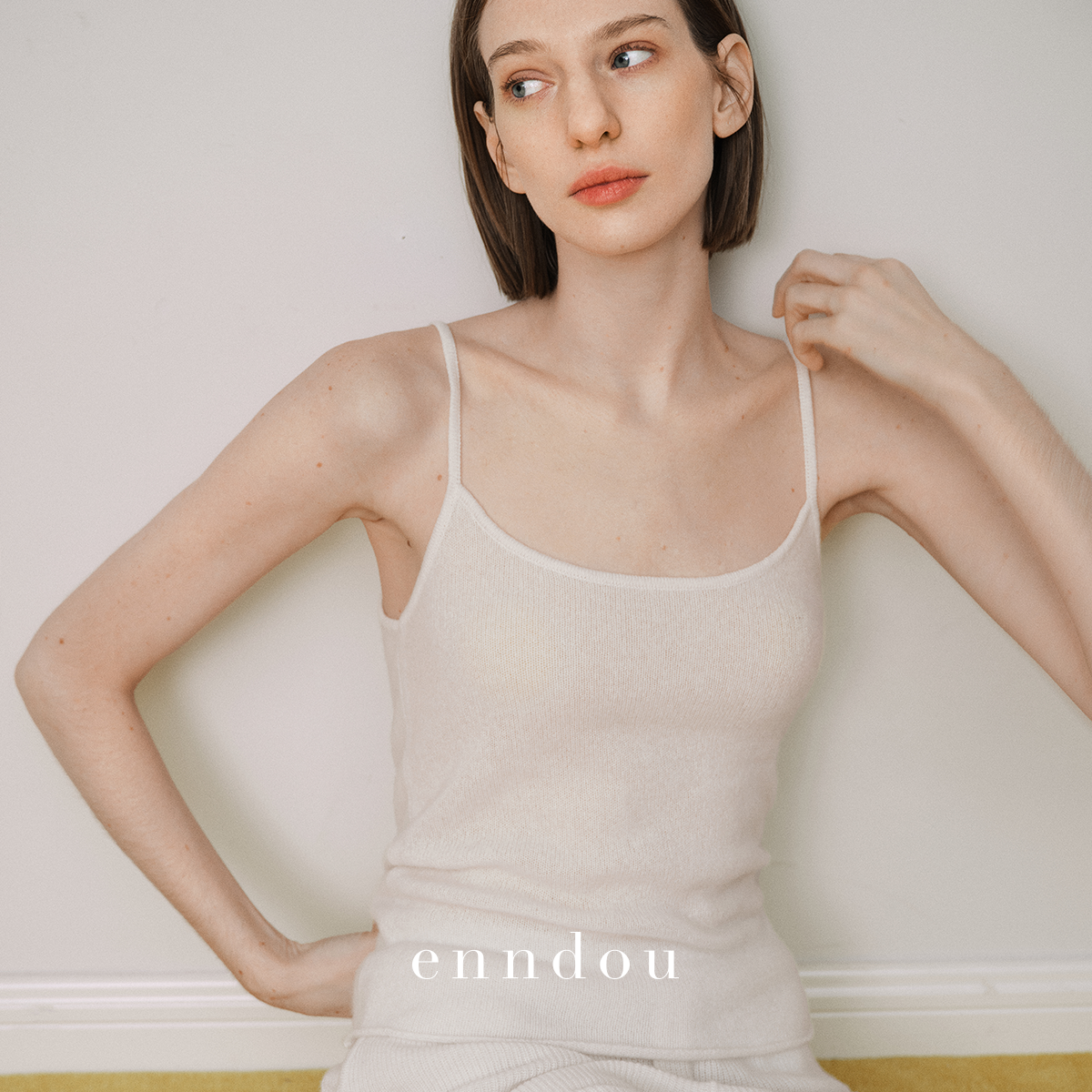 enndou100%纯山羊绒吊带背心针织