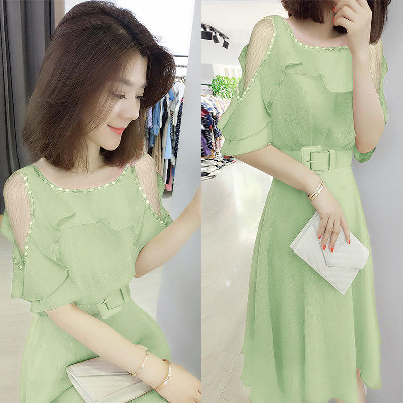 牛油果绿连衣裙温柔风2020新款夏装欧洲站露肩仙女中长款雪纺裙子