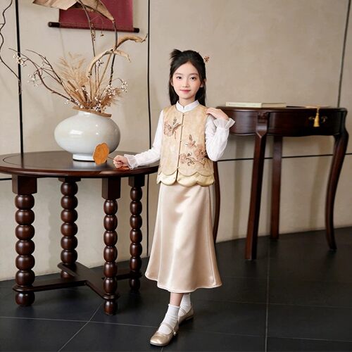 VYEO女童汉服套装秋季新款刺绣