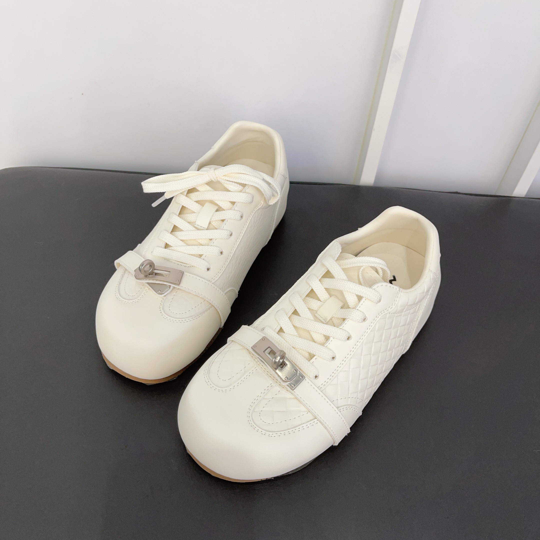 53-366玛莎玛索春季新款皮面白色德训勃肯鞋女平底小白鞋休闲鞋女