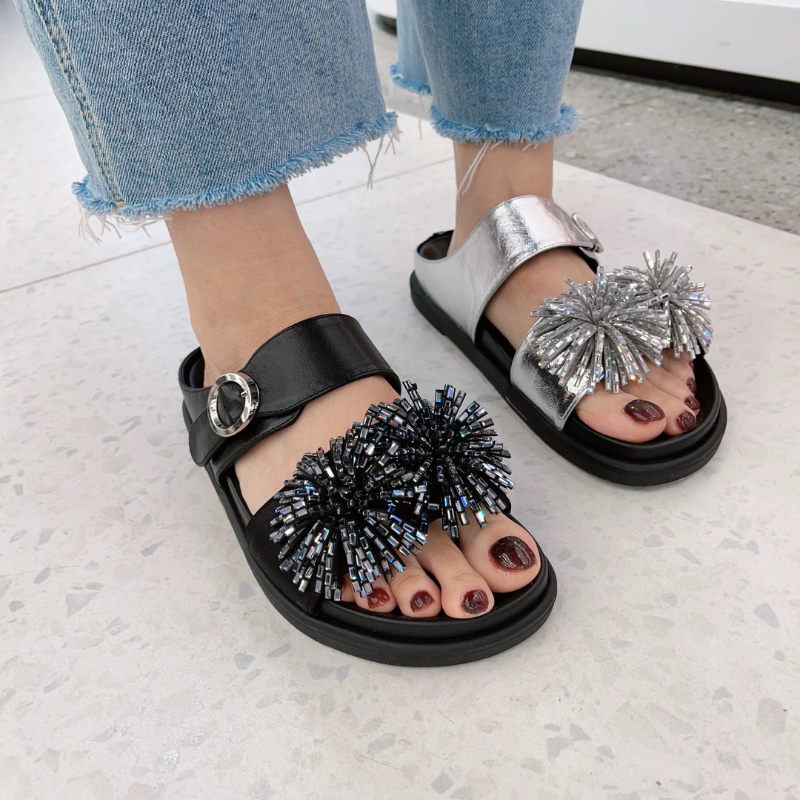 25681-20玛莎玛索2026夏季新款烟花水钻一字拖鞋女外穿漆皮女凉鞋