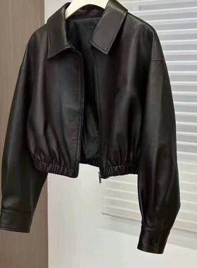 黑色软皮衣外套女2025新款黑色方领小众设计感机车拉链短款皮夹克