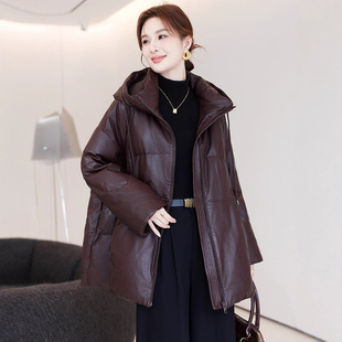 真皮羽绒服外套高级皮衣鹅绒宽松绵羊皮连帽海宁中长款女优雅棕色