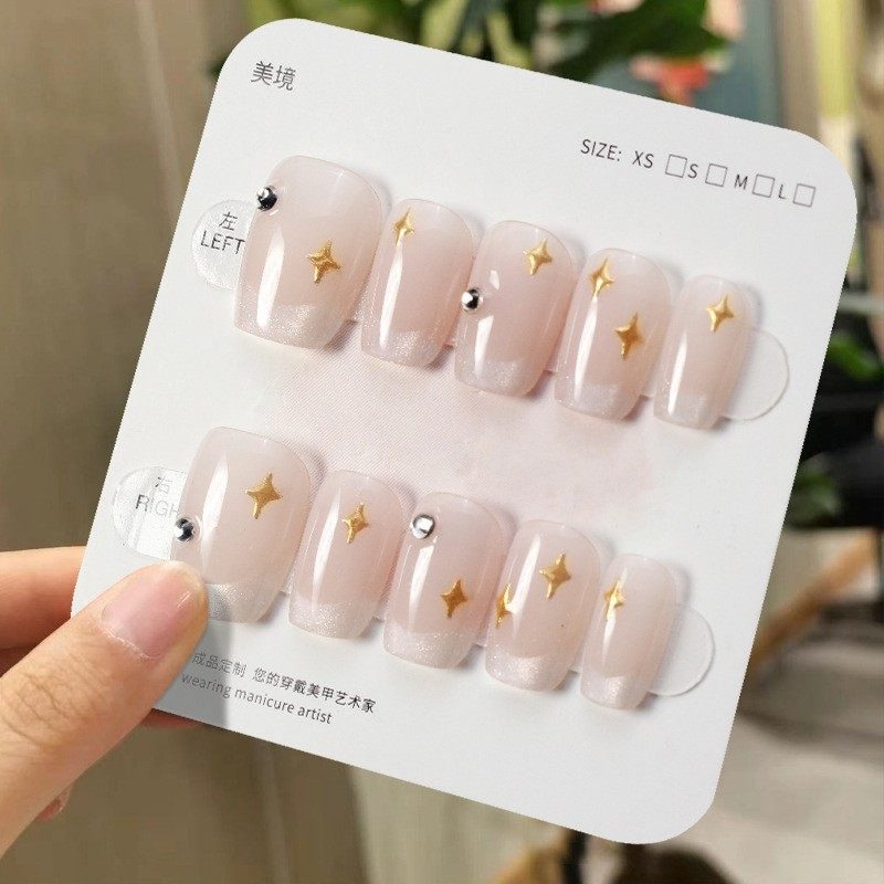 2026年新款儿童美甲穿戴甲感短款法式星星点钻30片假指甲贴片,彩妆/香水/美妆工具,美甲工具,淘宝优惠券,粉丝福利购,淘宝优惠卷