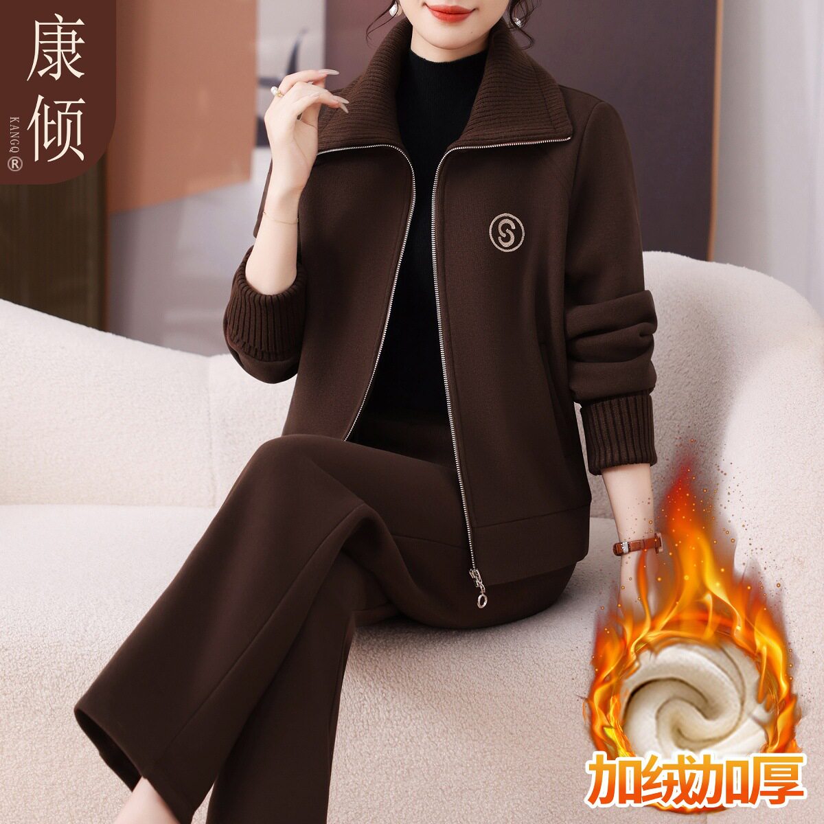 妈妈冬装加绒外套洋气两件套中老年人运动服套装女秋冬大码50岁60