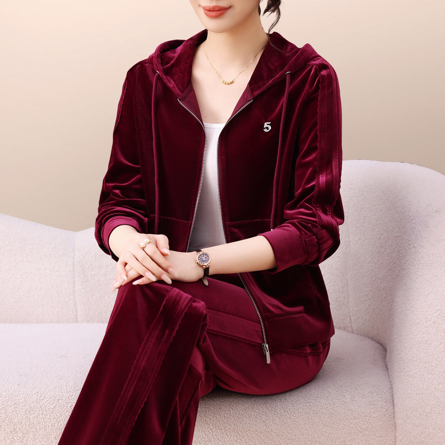 金丝绒运动套装女春秋薄款2026年新款时尚减龄立领卫衣休闲两件套