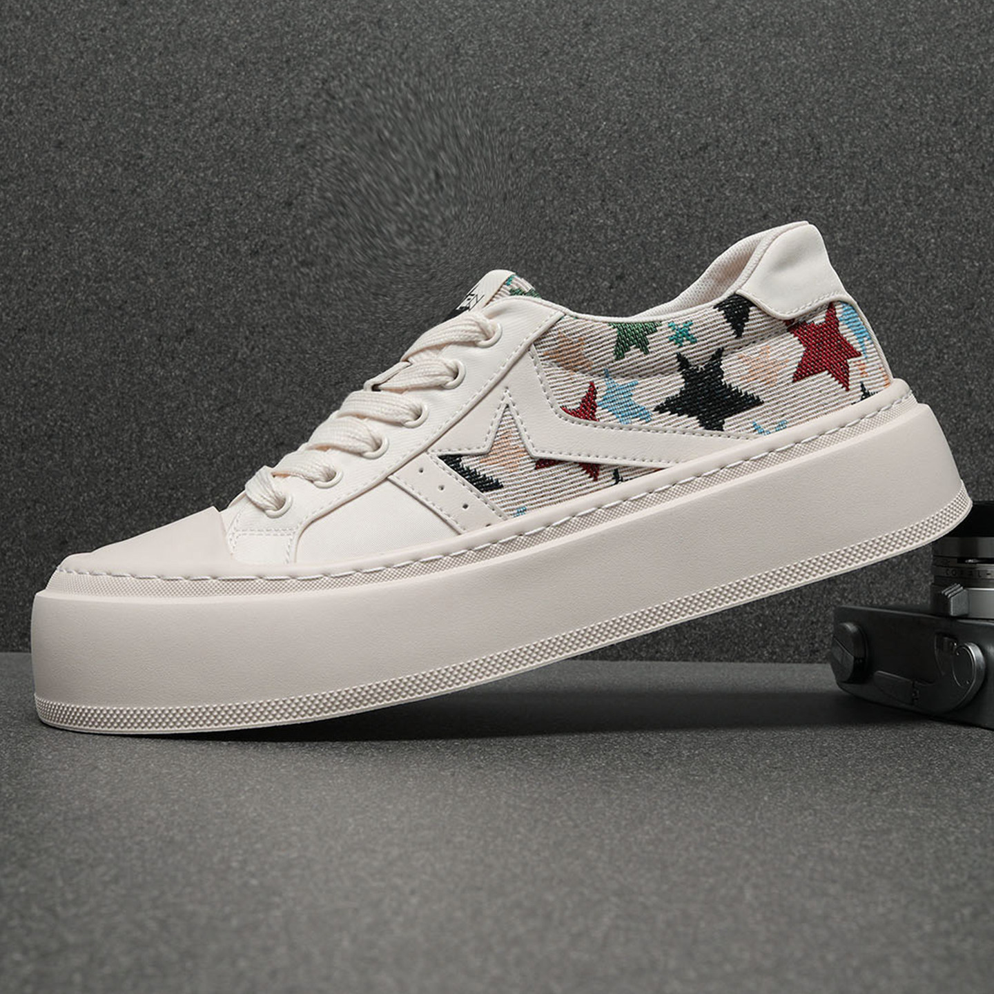 帆布鞋男款春季2026新款休闲鞋男潮流时尚百搭低帮厚底板鞋男透气