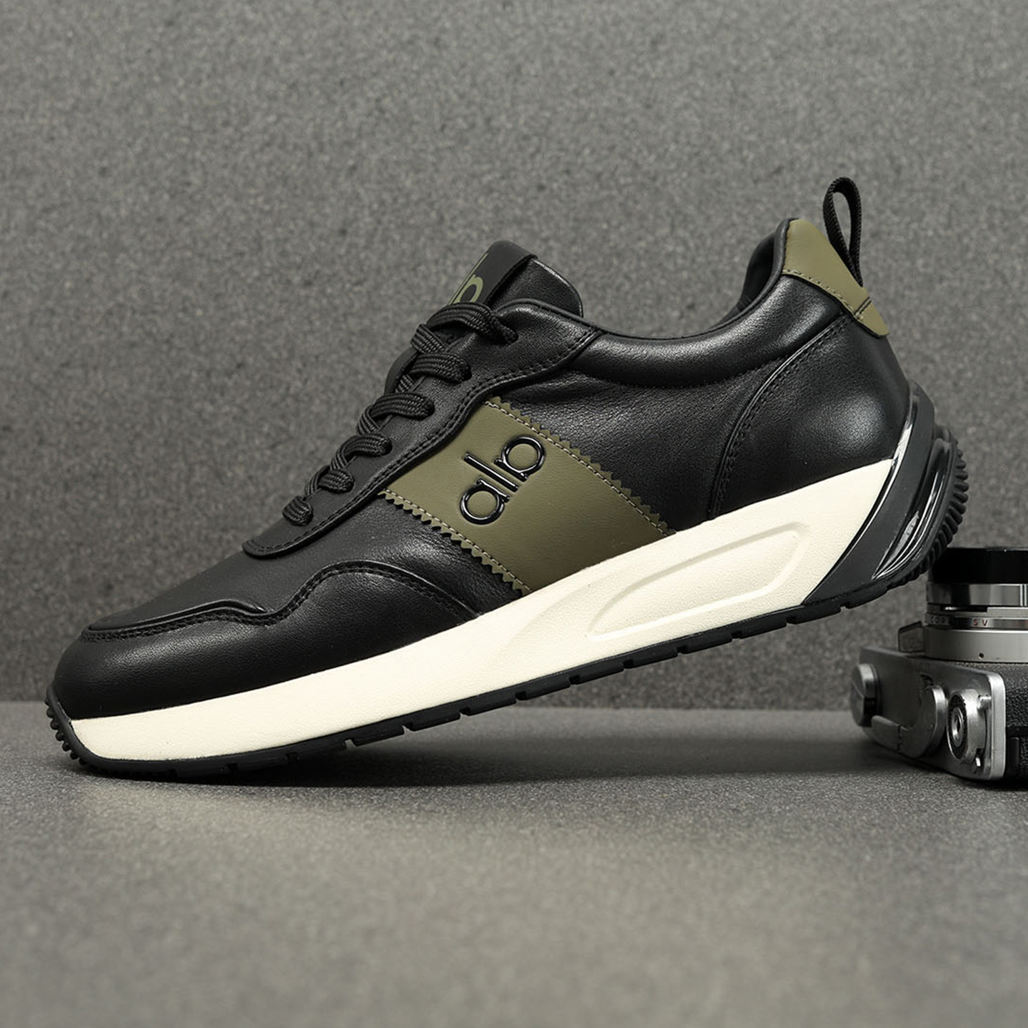 欧洲站男鞋2025新款冬季运动皮鞋