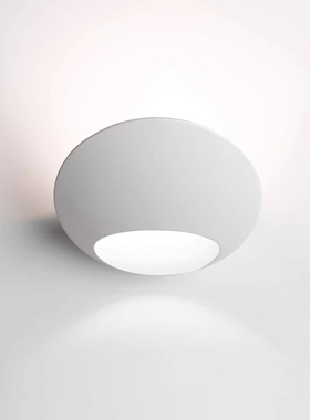 意大利进口Luceplan Garbi现代极简设计卧室客厅过道装饰壁灯D90