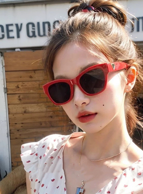 韩版方形复古红色墨镜女辣妹造型拍照级感百搭防紫外线太阳眼镜男