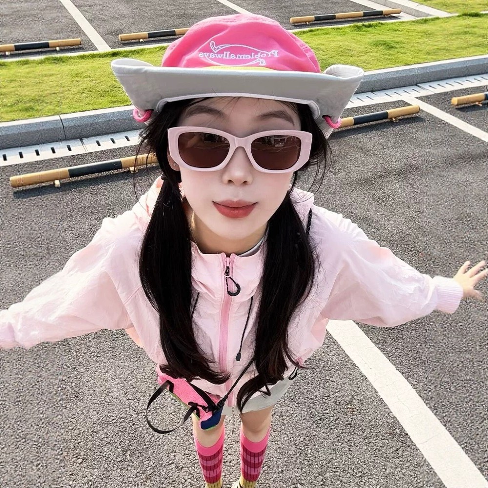 2025新款小粉框复古猫眼墨镜女高级感防紫外线辣妹街拍彩色太阳镜