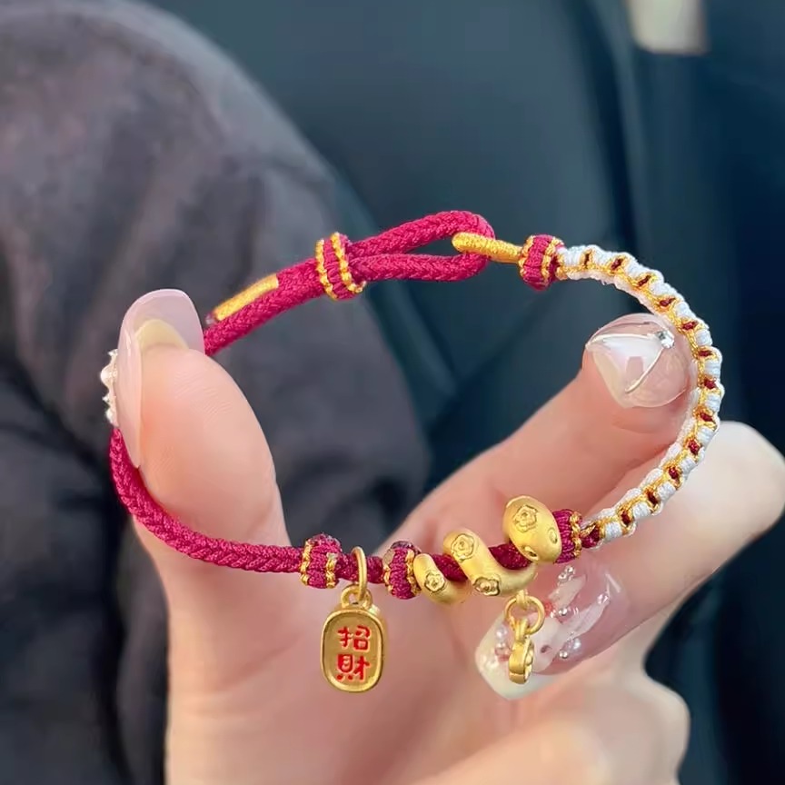 水贝黄金3D硬金红绳足金999黄金手链卷卷蛇送女友礼物本命年手串