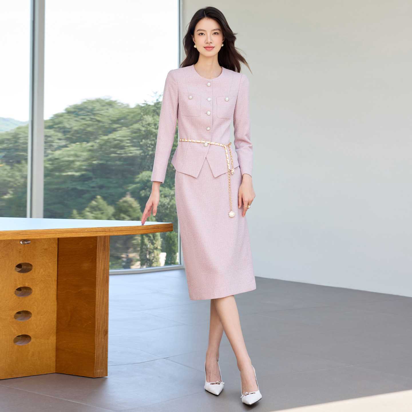 高端紫粉色小香风套装主持人礼服