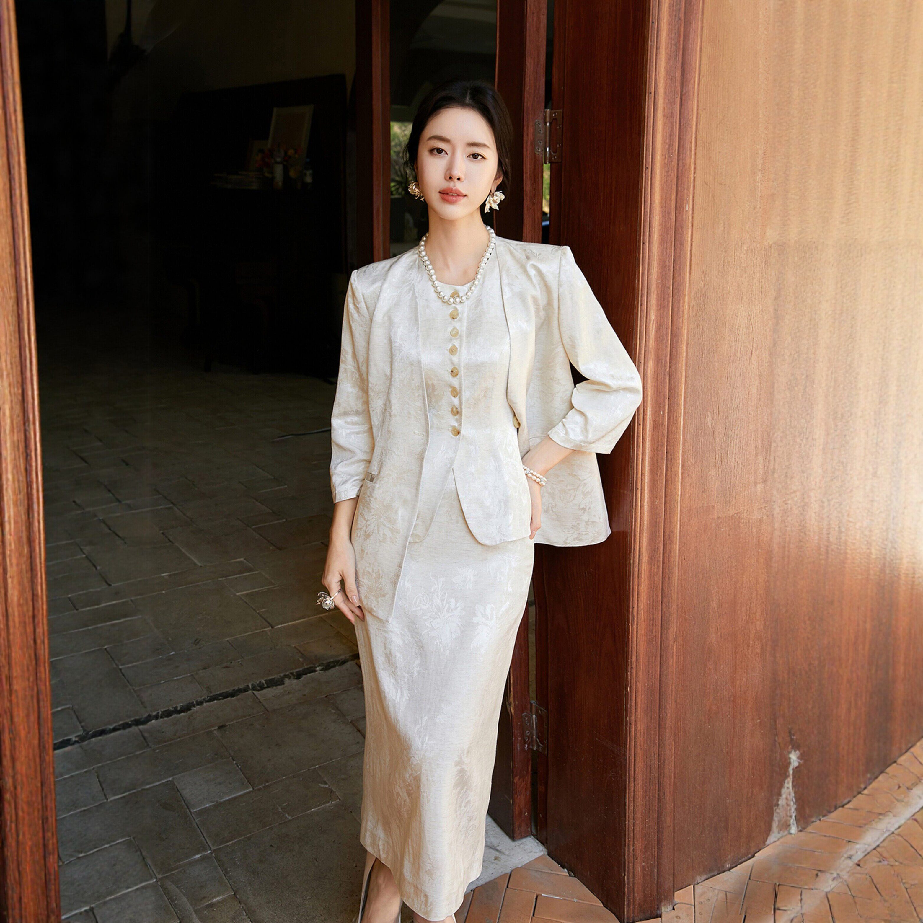新中式西装套装女夏季提花西服外套马甲三件套薄款主持人正装礼服
