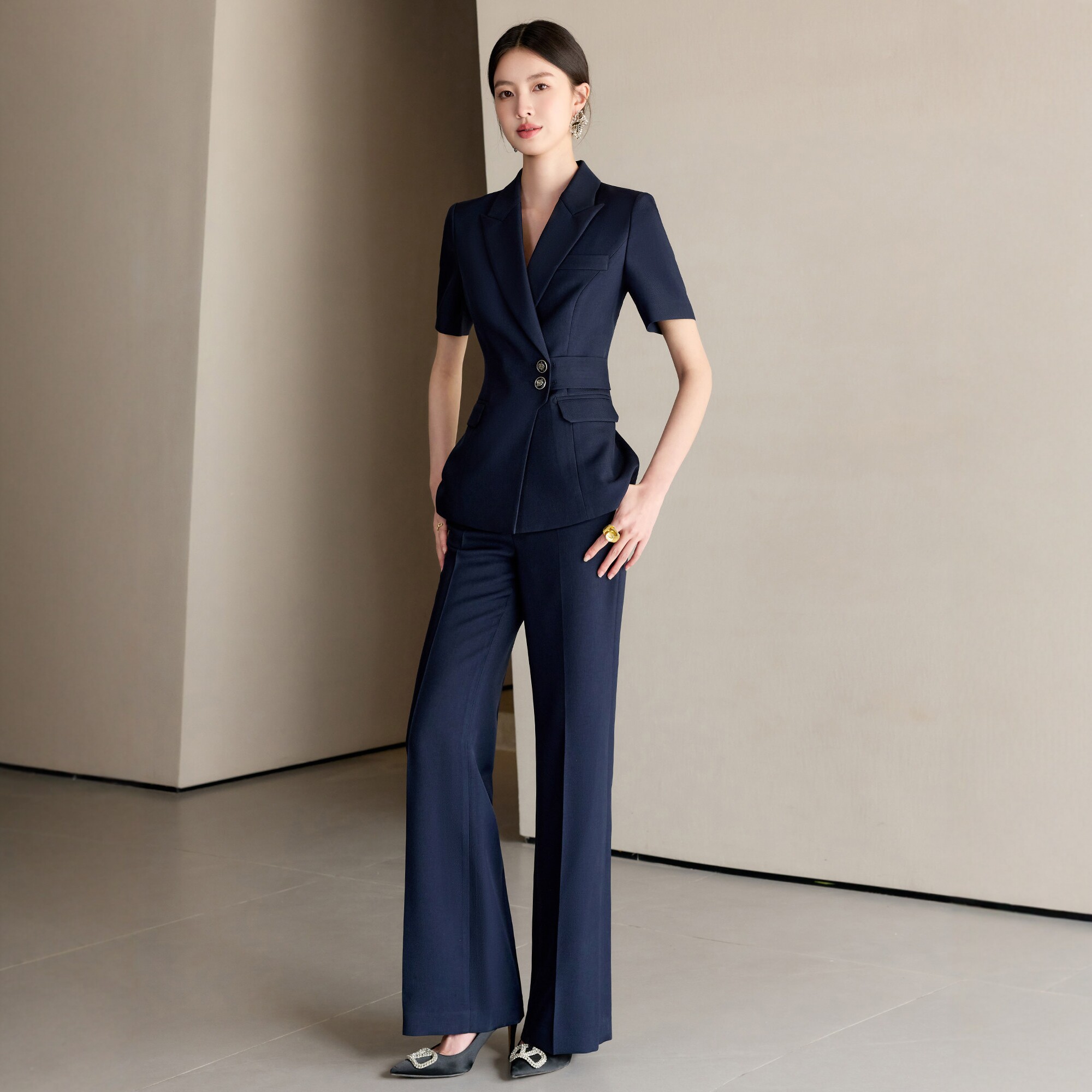 夏季高级感西装套装薄款短袖商务