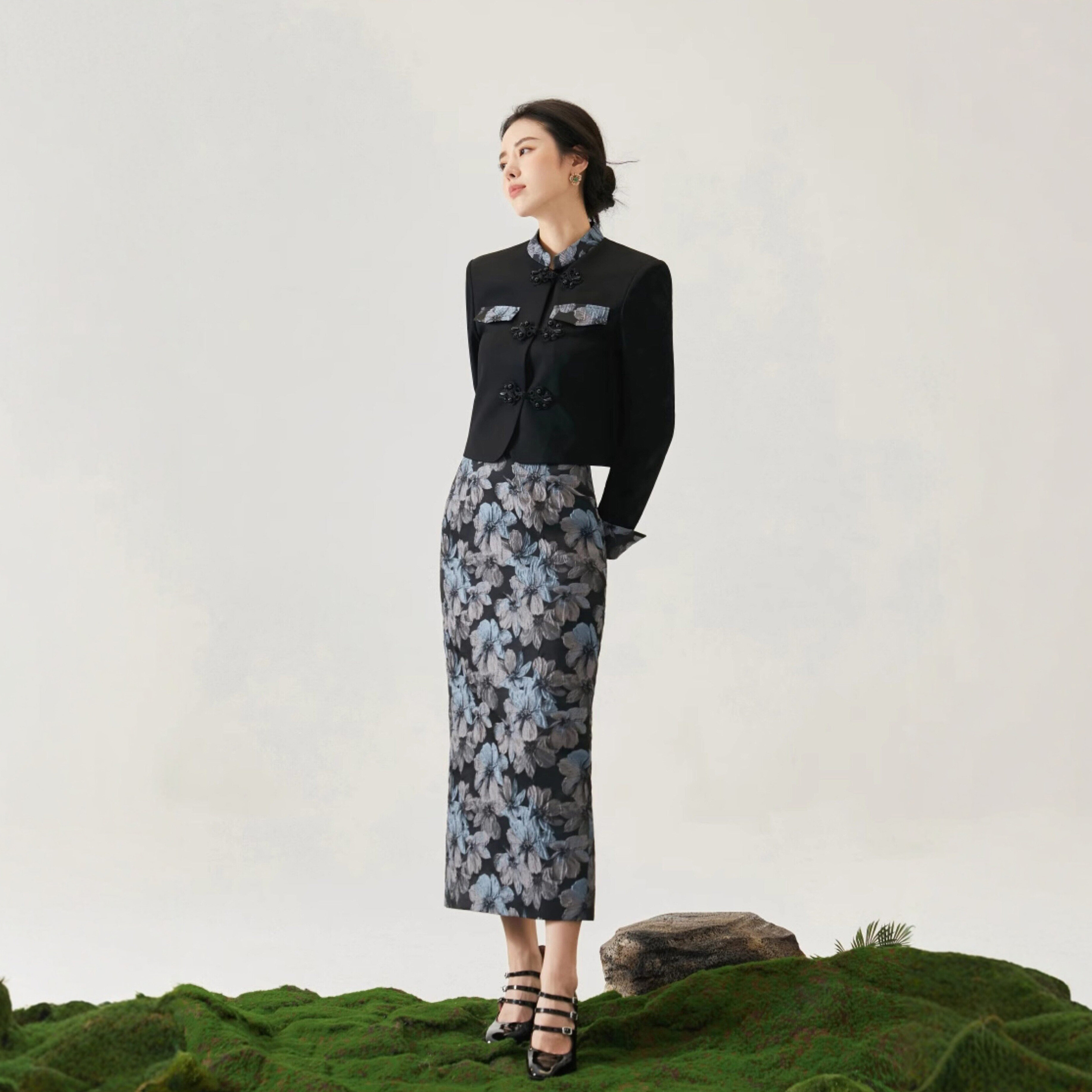 国风宴会礼服高级感印花优雅套装盘扣新中式唐装黑色短外套女工装