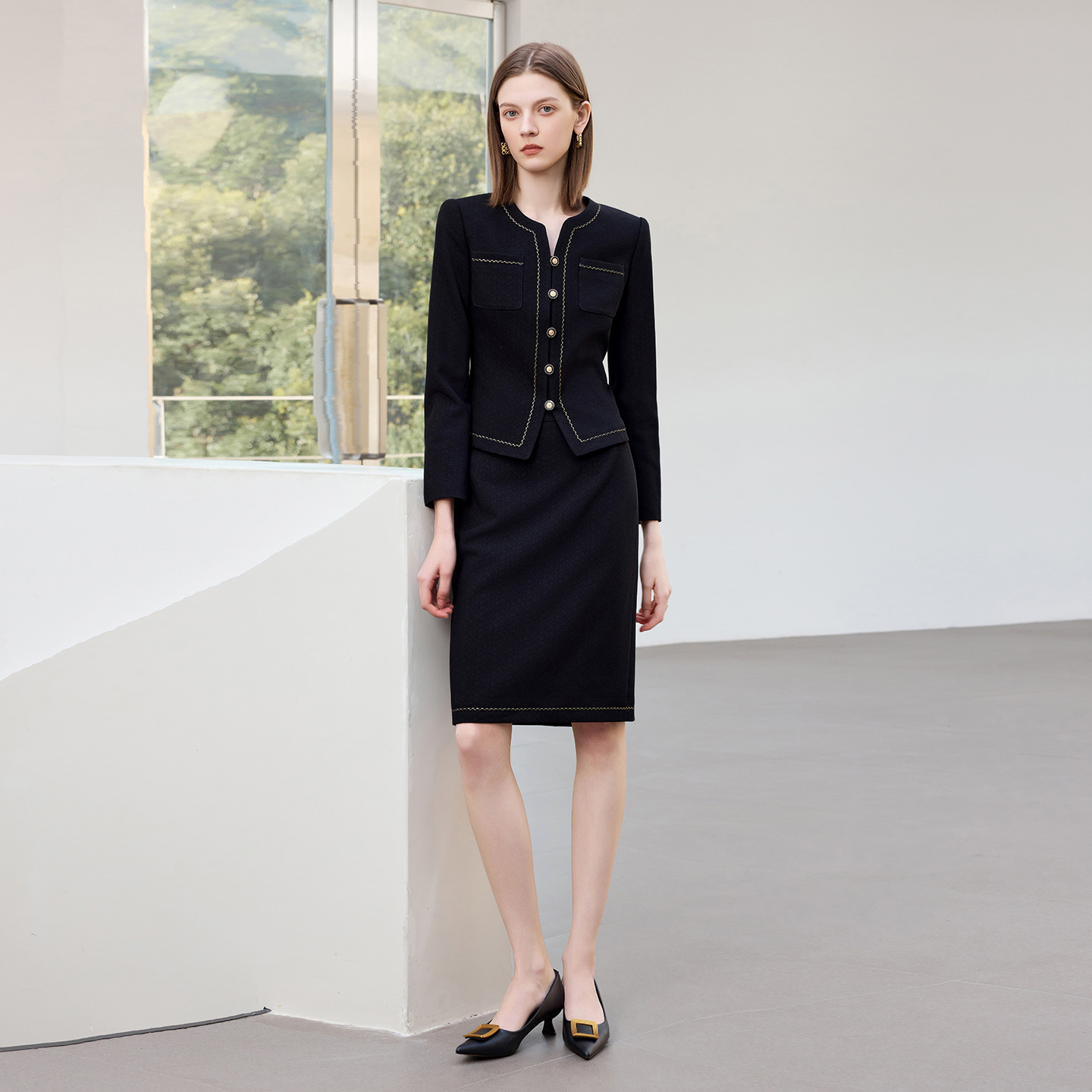 AD小香风黑色套装职业主持人礼服