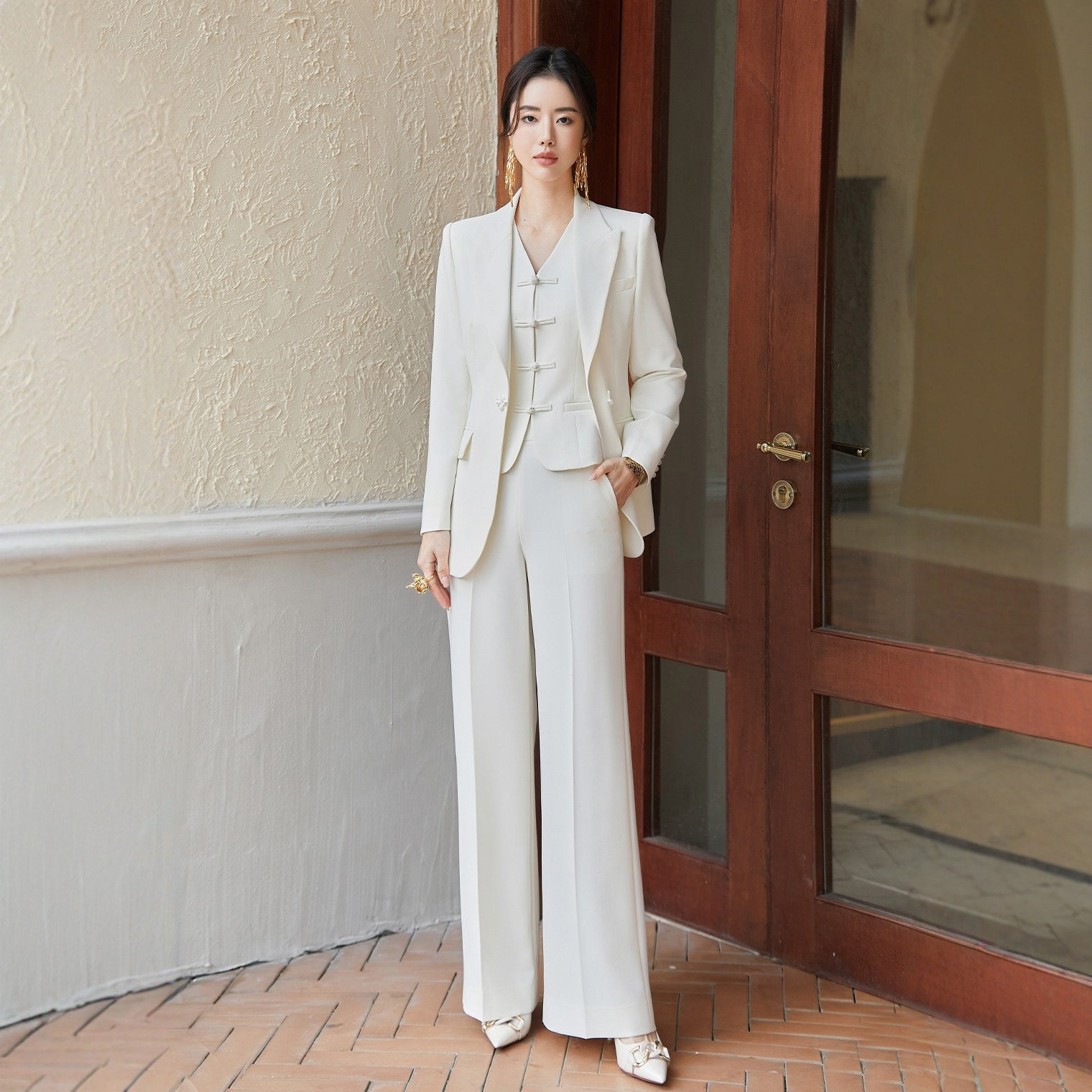 轻奢国风西装套装女长袖上衣盘扣新中式小众东方美西服马甲三件套,女装/女士精品,时尚套装,淘宝优惠券,粉丝福利购,淘宝优惠卷