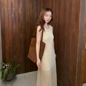 夏季2026新款DIGM极简风镂空背心裙女显瘦收腰纯色连衣裙