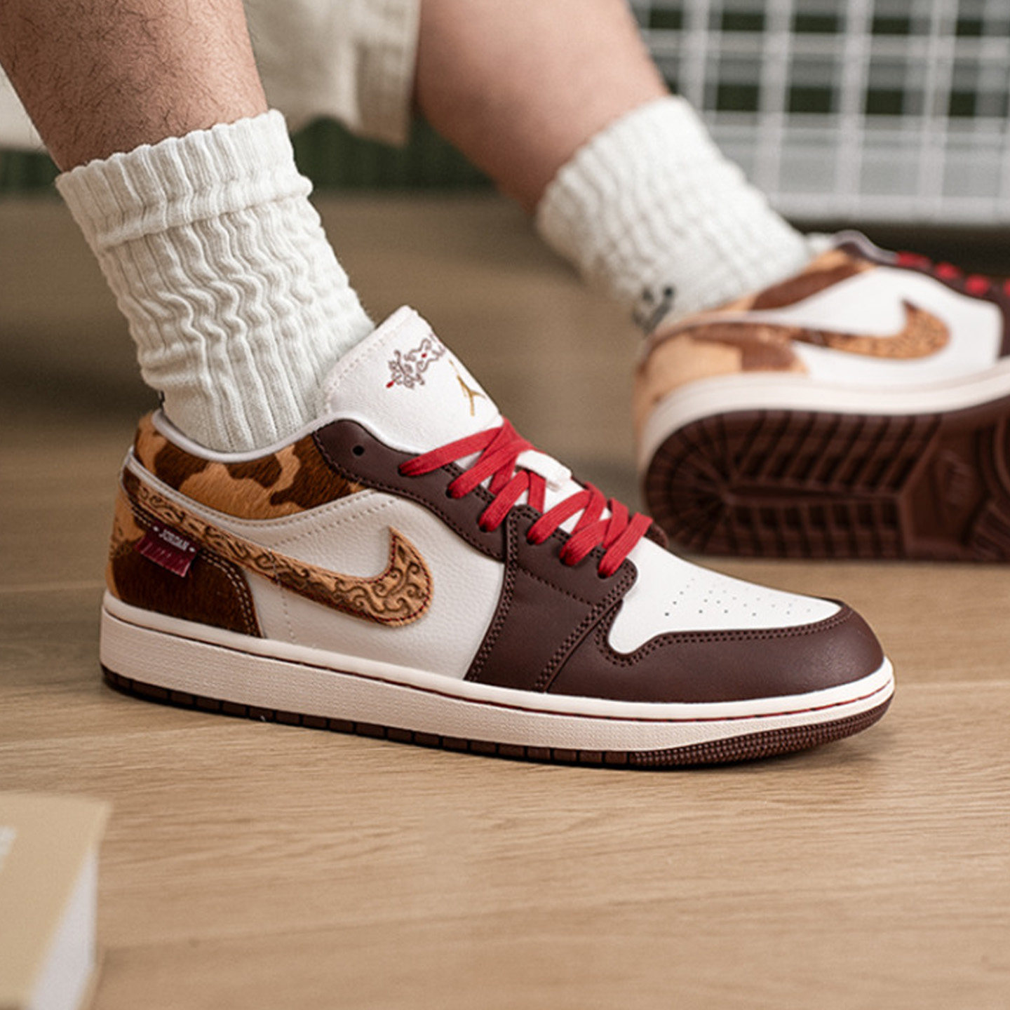 Nike/耐克Air Jordan 1男子舒适耐磨透气低帮休闲板鞋553558-153