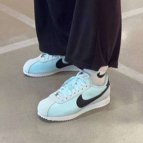 Nike耐克女子休闲跑鞋