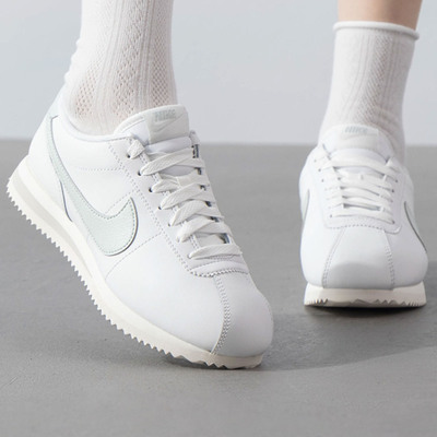 Nike耐克女子休闲跑鞋