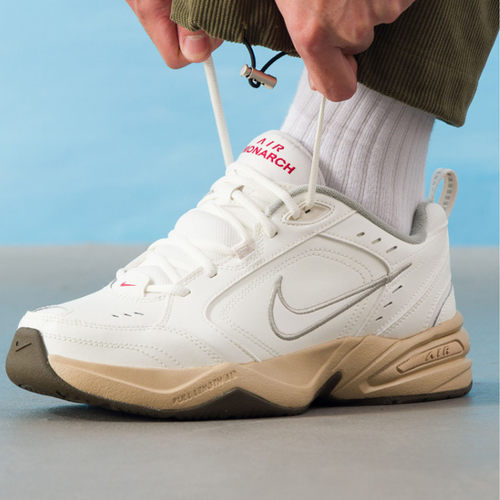Nike耐克低帮系带休闲鞋