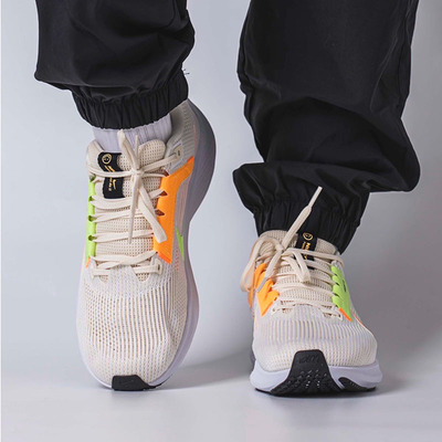 Nike耐克男女运动跑步鞋减震透气