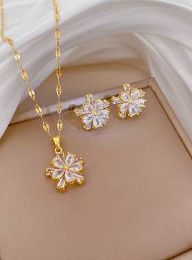 新款轻奢小众镀金花朵气质锁骨链