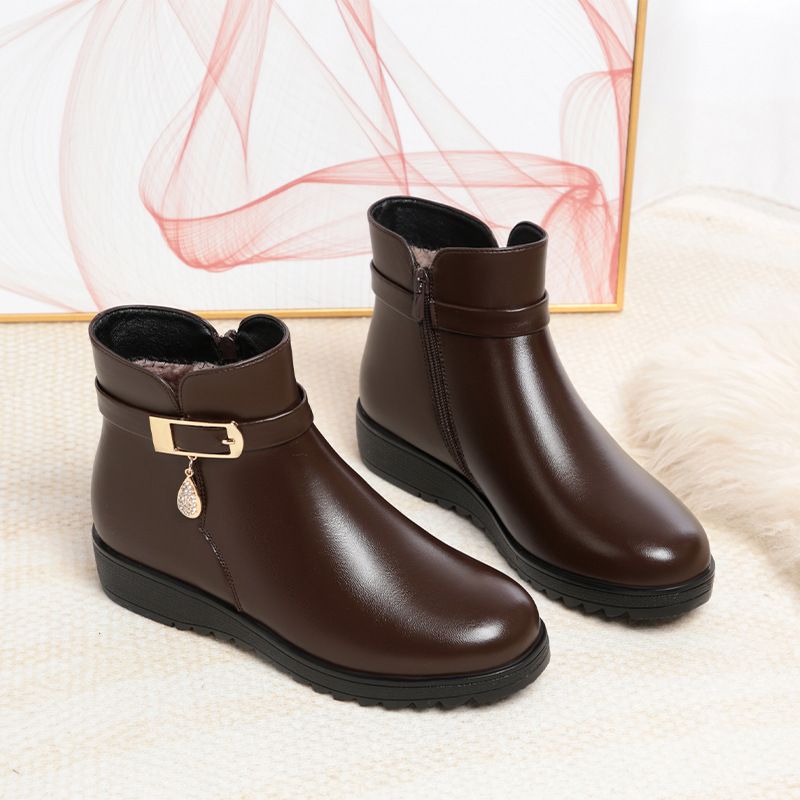 软底妈妈鞋秋冬款皮鞋平底短靴舒适百搭保暖棉鞋中老年女靴子