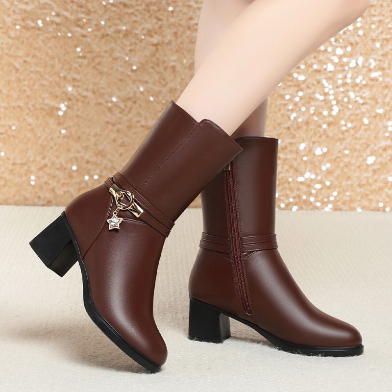 妈妈鞋秋冬2025新款平底棉鞋保暖半靴坡跟中老年女靴中筒靴子