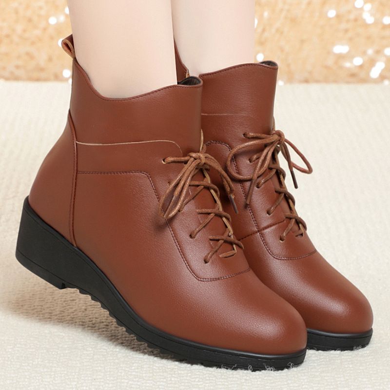 平底妈妈鞋棉鞋2025新款秋冬短靴子中老年女鞋皮鞋保暖马丁靴