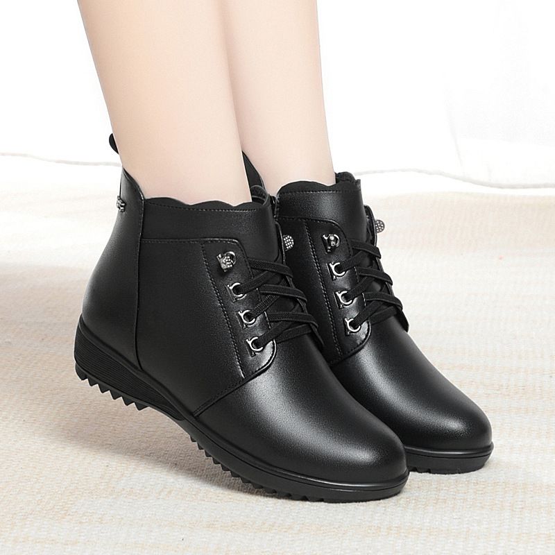 冬季新款软皮防滑保暖羊毛皮鞋短靴中老年女鞋棉靴妈妈鞋棉鞋