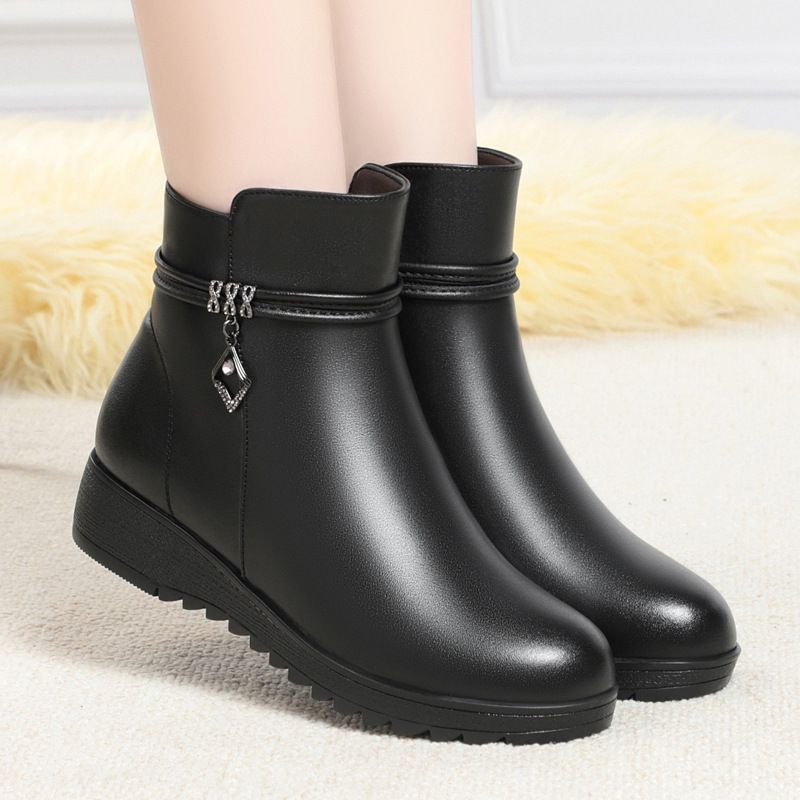 妈妈短靴保暖平底防滑女鞋女冬中老年靴子绒毛老人棉鞋子平跟