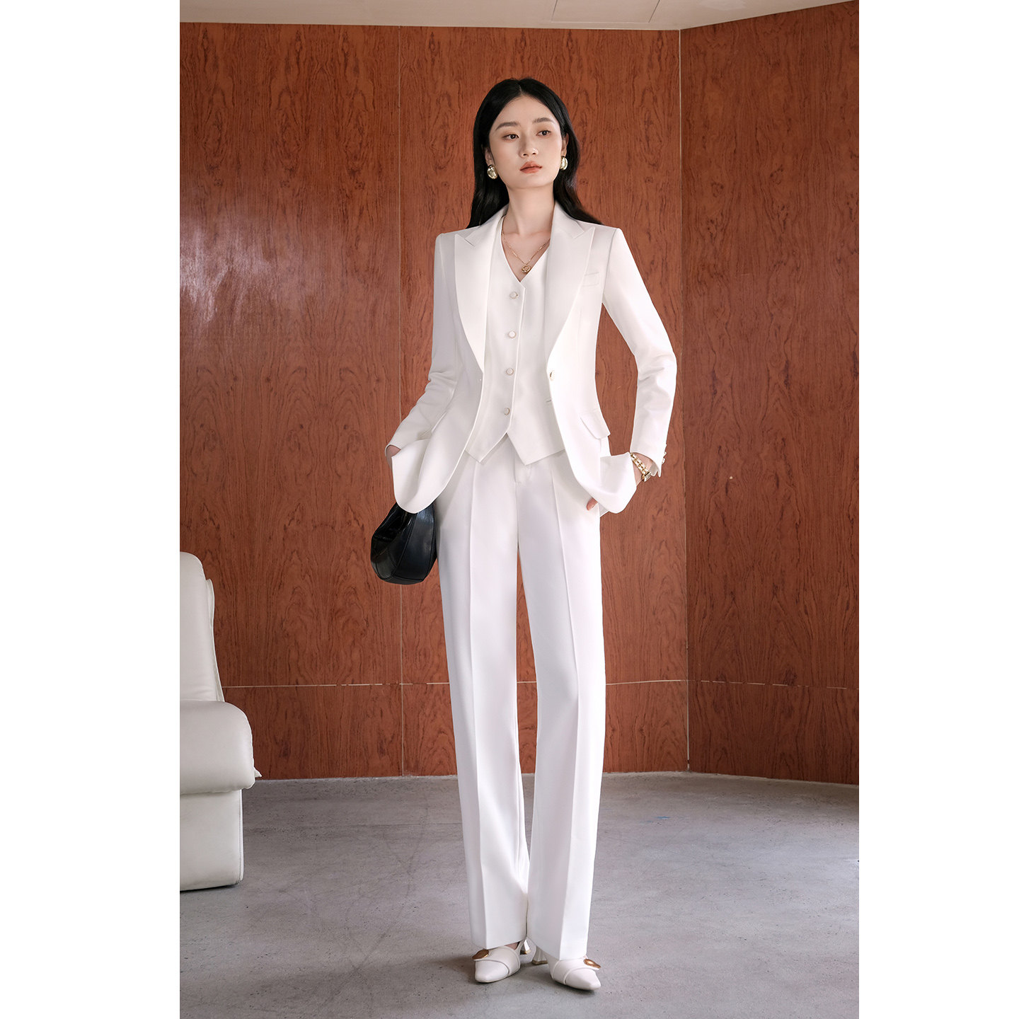 白色高级感西装套装女2026新款轻奢风气质名媛阔腿裤休闲西服外套