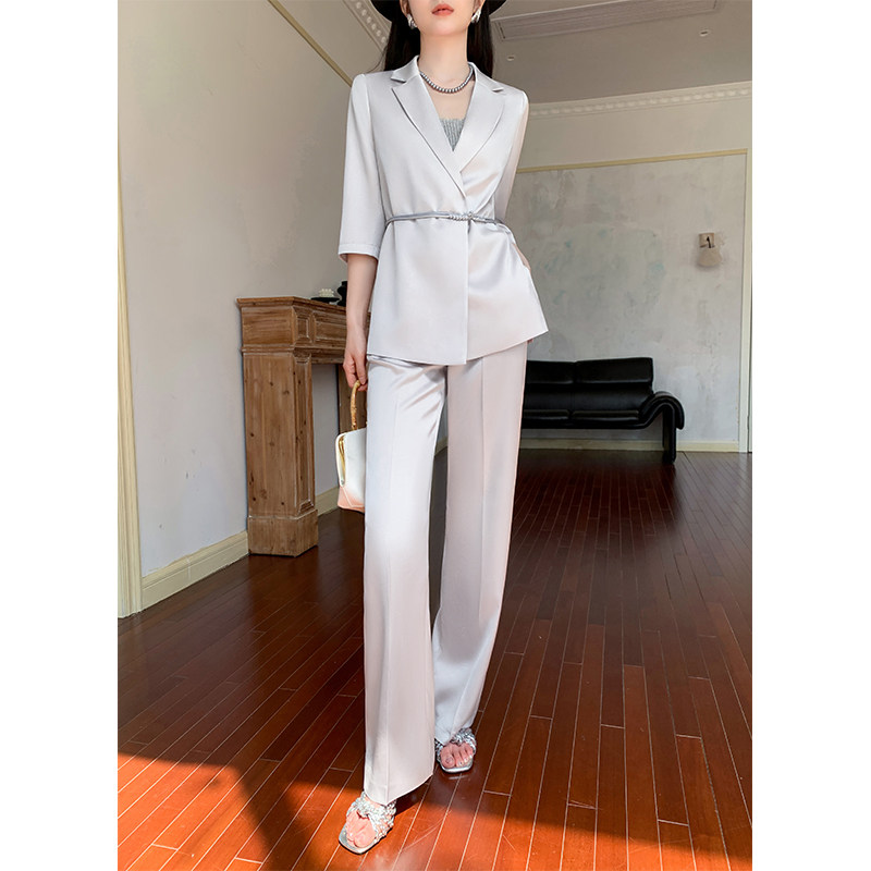 灰色西装套装女夏2026新款爆款高级感阔腿裤职业通勤休闲西服外套