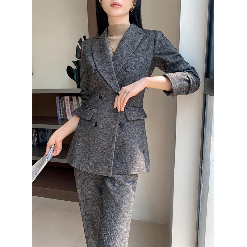 毛呢西装套装女2025新款秋冬高级感阔腿裤小个子职业休闲西服外套