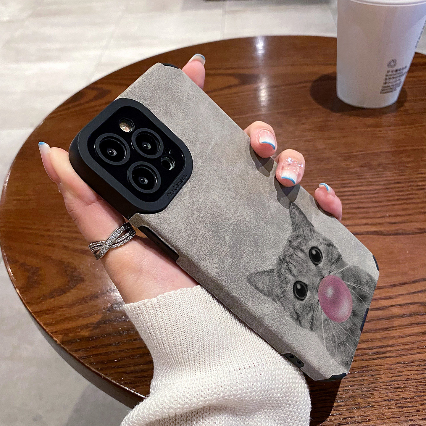 适用vivo s30手机壳s20/s19/s18/s17/s16e/s15/s12/10/pro新款s50promini防摔秋冬翻毛皮吹泡泡小猫咪保护套图片
