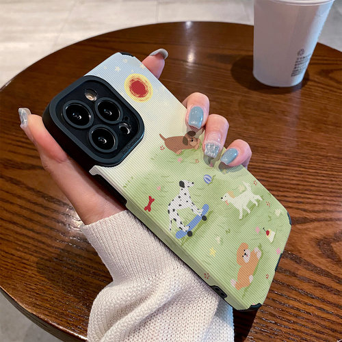 适用苹果16promax手机壳iphone17新款15/13/12/11硅胶14plus皮质防摔xr高级7p/8p情侣保护套可爱草地小狗插画