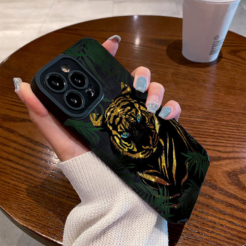 适用苹果16promax手机壳iphone17新款15/13/12/11硅胶14plus皮质防摔xr高级7p/8p情侣保护套暗绿森林黑金老虎