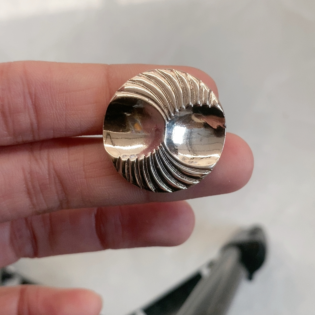 5元14个扣子，满28包邮