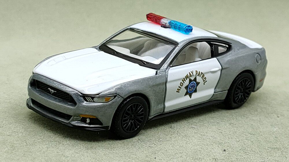 1/64 aw040 福特野马警车清漆版