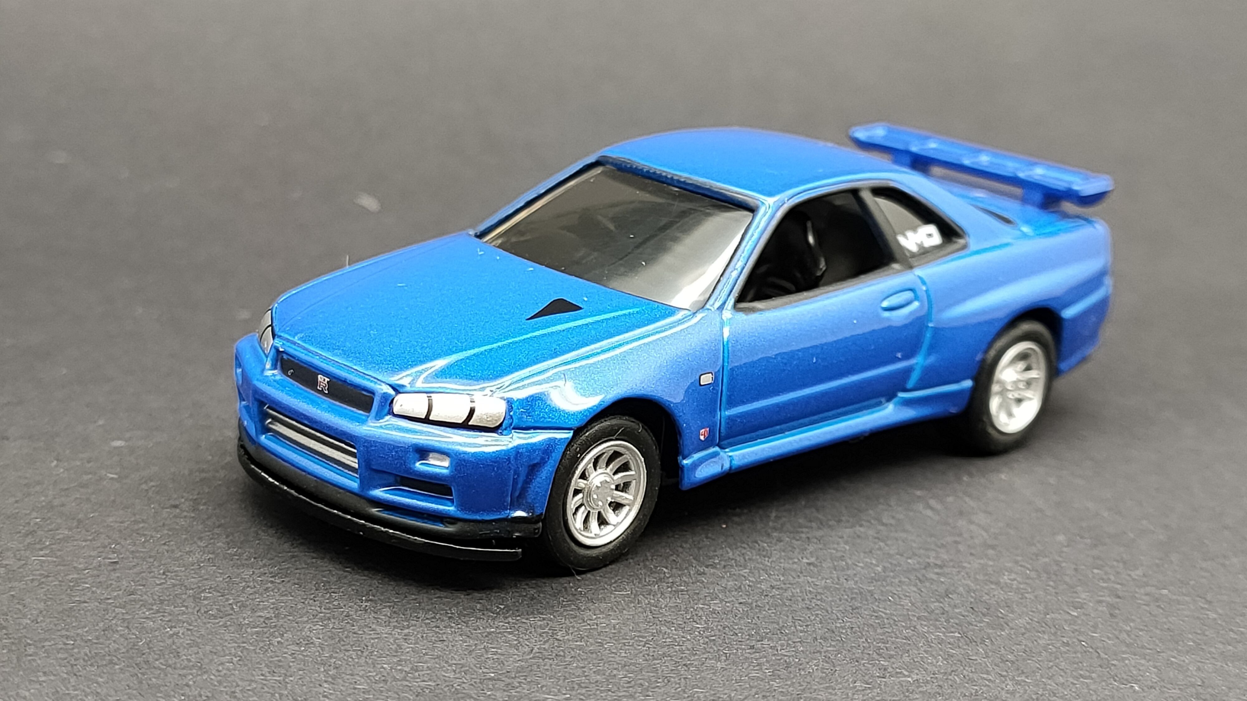 JL045 乔尼闪电 2002日产地平线GT-R( BNR34)