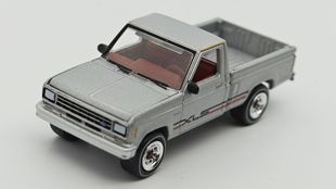 乔尼闪电 063 1983款 福特Ranger 铁底胶胎双开 XL皮卡拖车