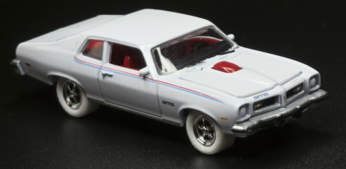 1/64-073 乔尼闪电 1974款庞蒂亚克GTO 白闪电隐藏版